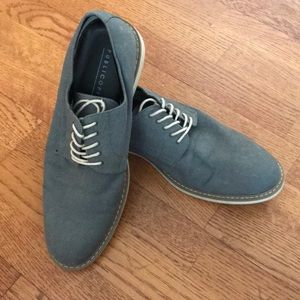 Men’s Gray Shoes